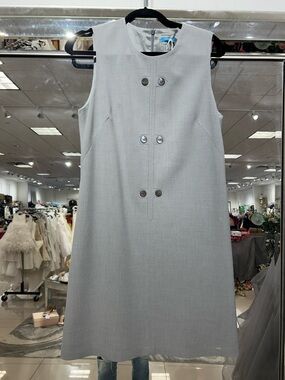 J McLaughlin Sleeveless Midi Shift Dress in Light Gray